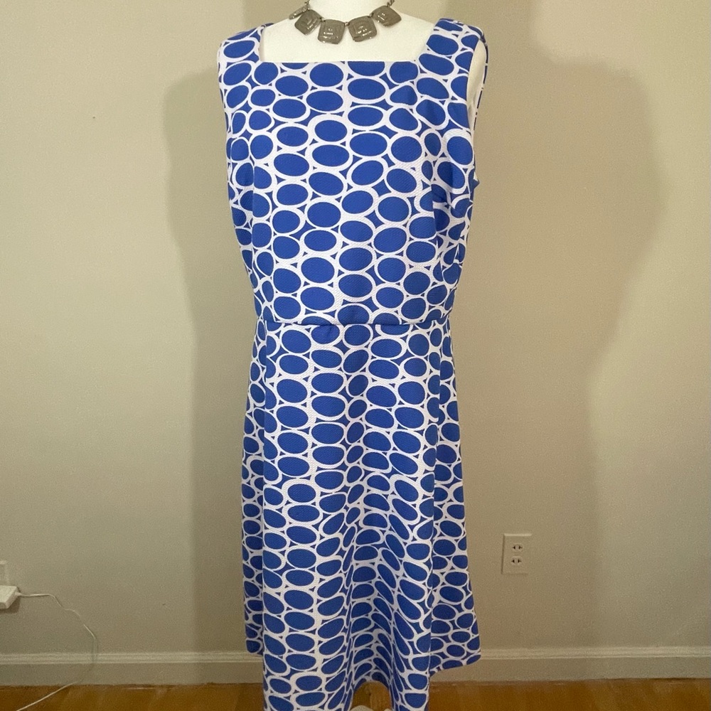 R&K Blue and White Sleeveless Polka Oval Midi Dress